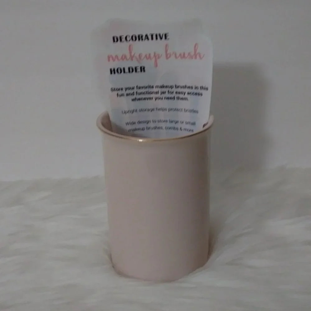 Makeup Brush Holder “Believe in Yourself